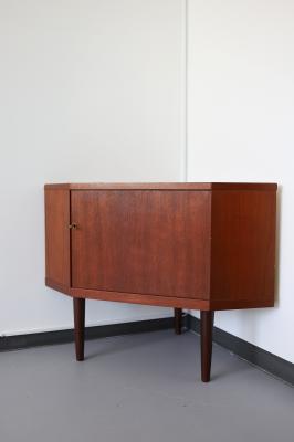 コーナーキャビネット　デンマーク　ヴィンテージ