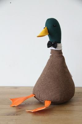 ドアストッパー　
duck