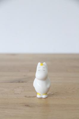 ムーミン　ミニフィギア　スノークのおじょうさん